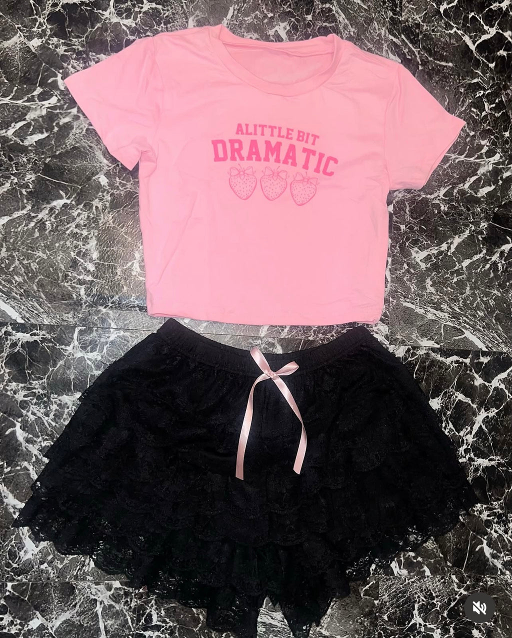“Pink dramatic” 2 piece short set