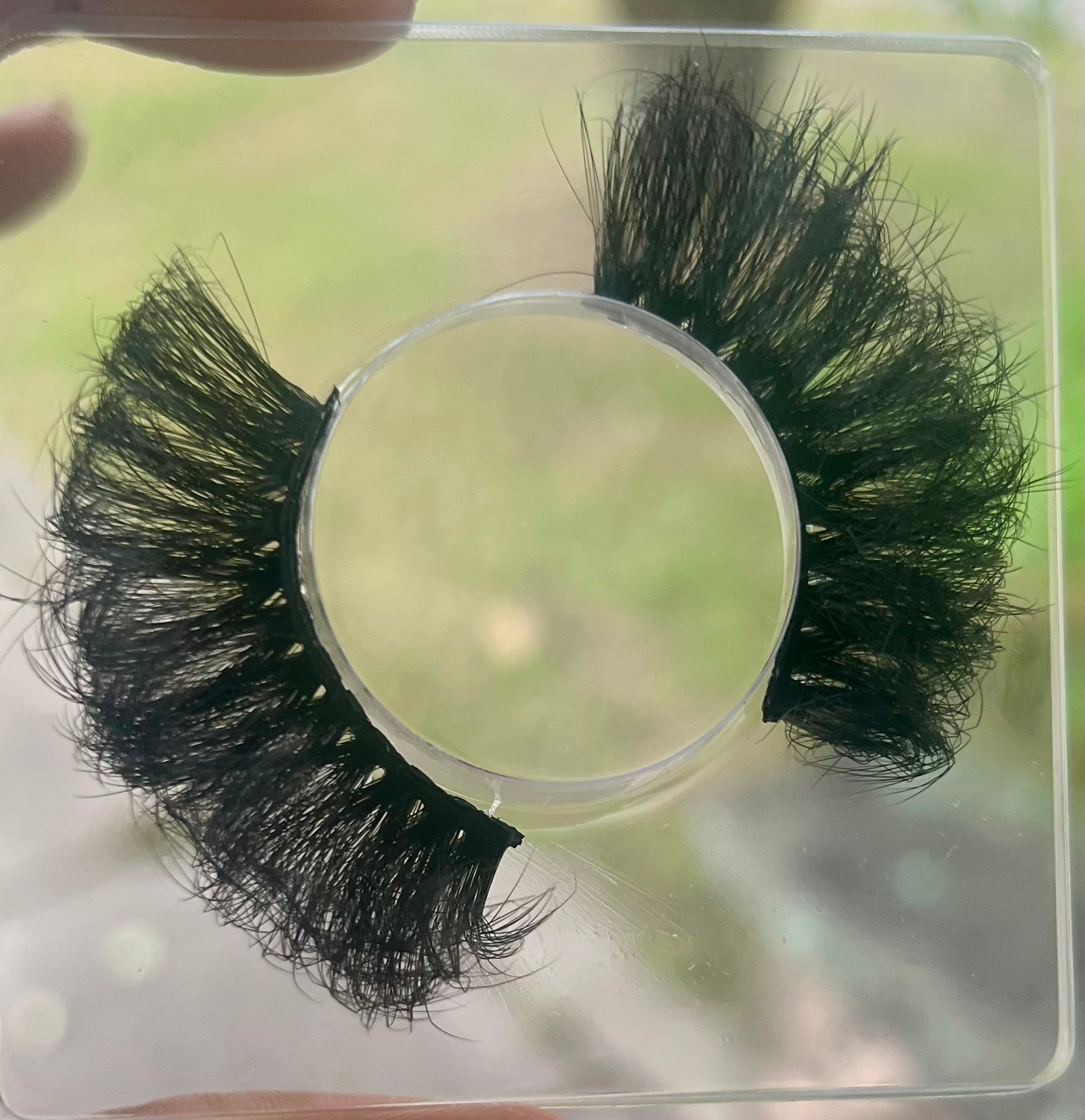 “Fluffy 3D “ lashes