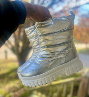 “So icy” boots