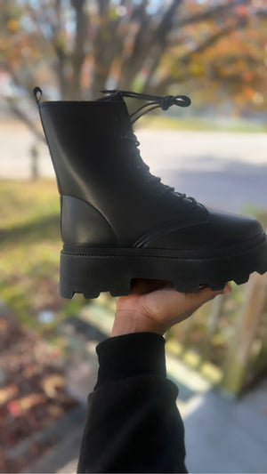 “Combat 2” boots