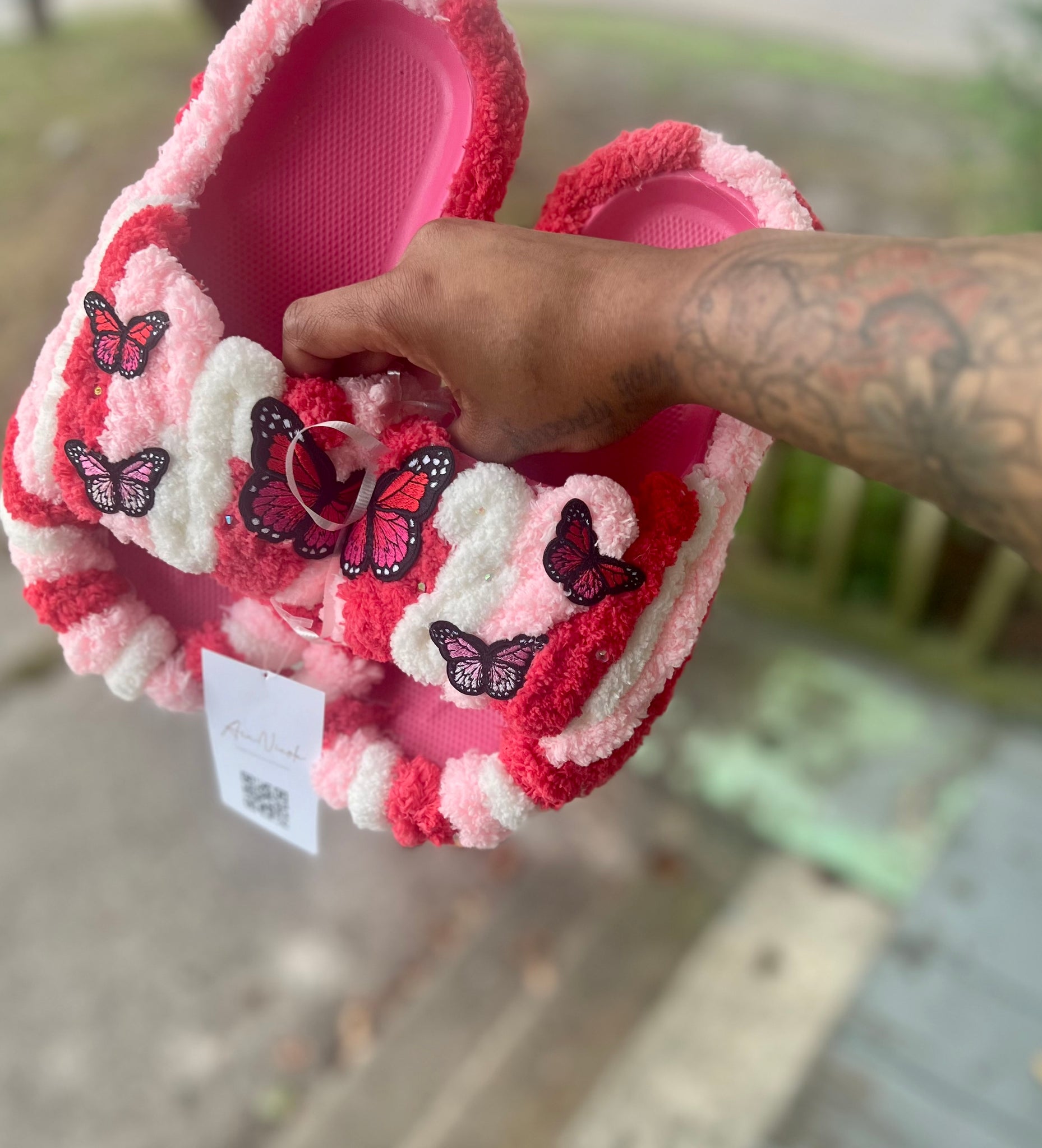 “Strawberry shortcake * butterfly” slides