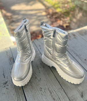 “So icy” boots