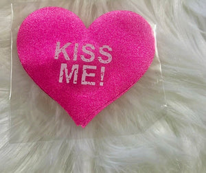 “Kiss me” heart nipple covers (pink)