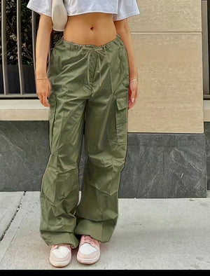 “Meg” oversized cargo pants (army green)